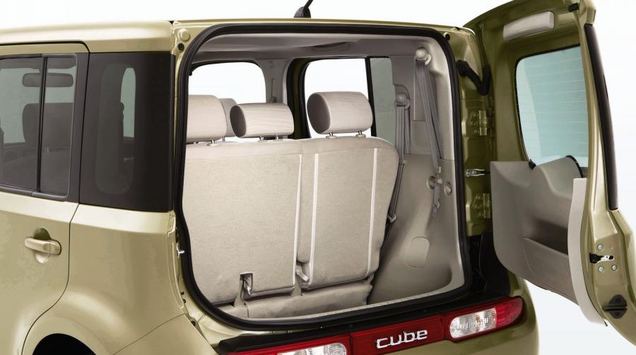  Nissan Cube 2009 года  (фото 39 из 137)